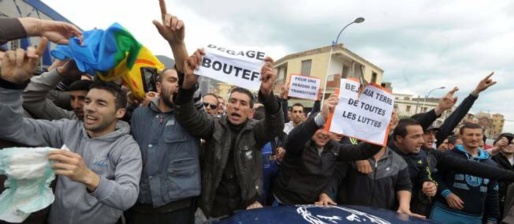 Présidentielle : des visas qui expirent avant le 20 avril, les journalistes sont sommés de repartir avant les manifestations kabyles du 20 avril.