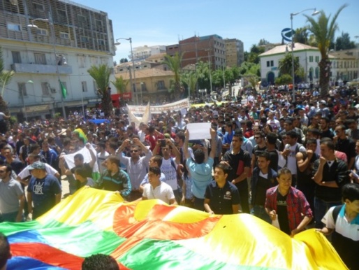Pour dénoncer la répression de la marche du MAK du 20 avril : marche des étudiants à Tizi-Wezzu