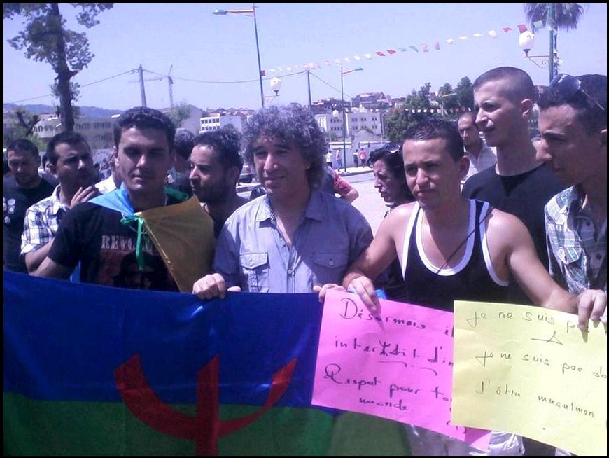 Le chanteur kabyle Zedek Mouloud censuré par la chaîne d'Etat algérienne, la « Radio chaîne II »