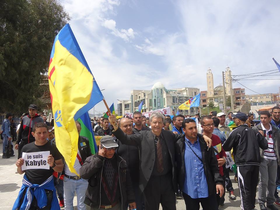 Vidéo de la marche du MAK le 20 avril à Vgayet 
