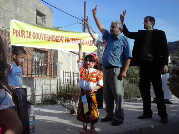 Lever du drapeau kabyle à Smaoun: Un autre succès pour le MAK