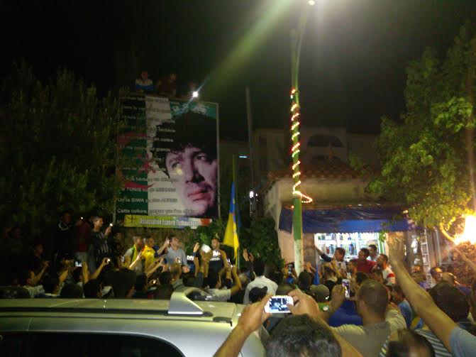 La Kabylie a honoré son martyr « Ameziane Mehenni » : Lever du drapeau kabyle à Maraghna, Tizit et Tizi Bbuccen, marche réprimée à Iɛeẓẓugen