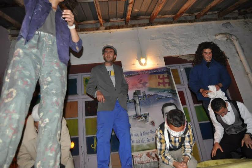 La Troupe théâtrale Tafrara de Tifrit ou le théâtre engagé au service de l'identité kabyle