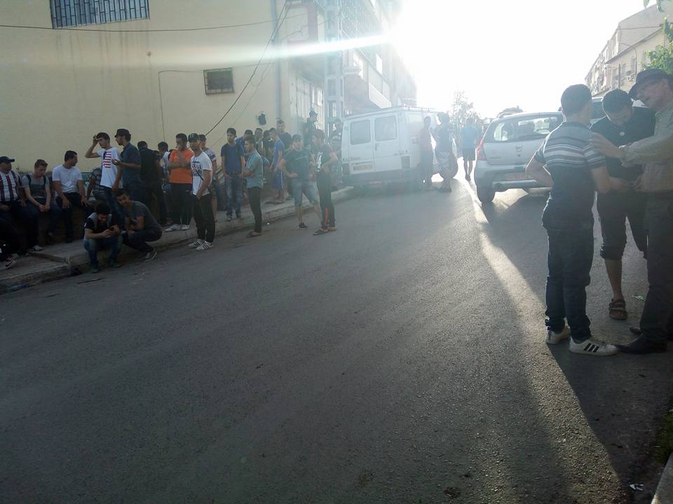 ALERTE / At-Dwala sous occupation policière pour empêcher le gala en hommage à Matoub Lounès.