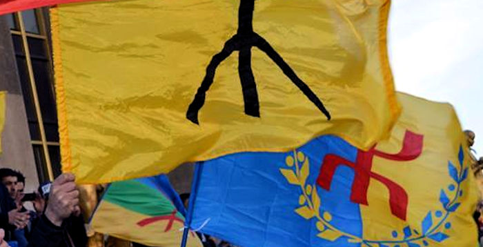 C'est quoi un kabyle, un chawi, un algérien ? (de Yella Houha) C'est quoi un kabyle, un chawi, un algérien ? (de Yella Houha)