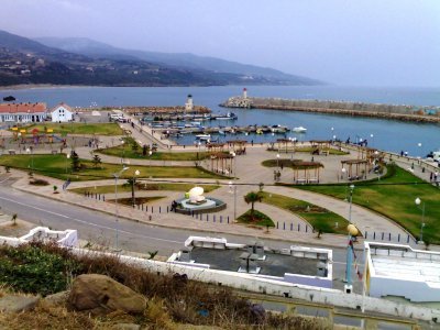 Tigzirt : la population veut empêcher une « vente illégale » de terrains du port
