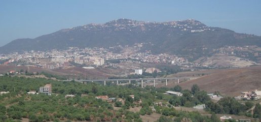 Tizi-Ouzou : les villageois de Ain Zaouia et de Redjaouna révoltés Tizi-Ouzou : les villageois de Ain Zaouia et de Redjaouna révoltés