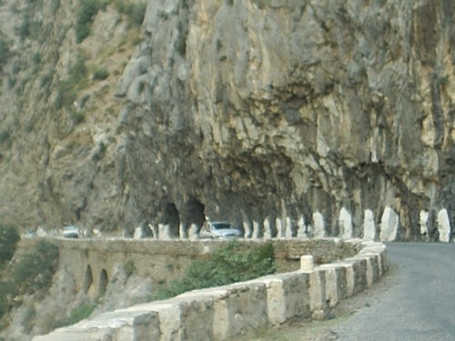 Kherrata : des villageois ferment la RN09 Kherrata : des villageois ferment la RN09