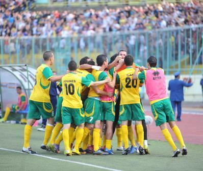 CAF : outre la menace de suspension d'une année, la JSK écope d'une amende de 50 000 dollars CAF : outre la menace de suspension d'une année, la JSK écope d'une amende de 50 000 dollars