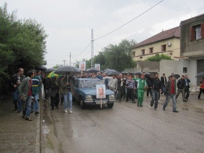 Marches populaires à Ath Douala et Amechras pour libérer les victimes d'enlèvements Marches populaires à Ath Douala et Amechras pour libérer les victimes d'enlèvements
