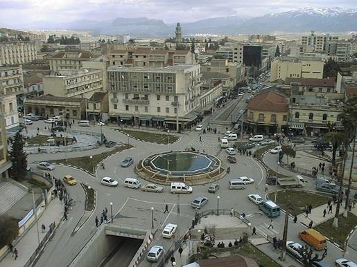 Un volontariat pour nettoyer la ville de Tizi-Ouzou est lancé depuis vendredi matin Un volontariat pour nettoyer la ville de Tizi-Ouzou est lancé depuis vendredi matin