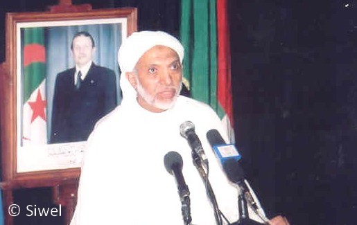 Abdelaziz Belkhadem appelle dans un meeting à Abdelaziz Belkhadem appelle dans un meeting à