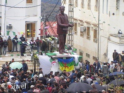 Ighil-Ali : la statue de Jean Lmouhouv Amrouche inaugurée Ighil-Ali : la statue de Jean Lmouhouv Amrouche inaugurée