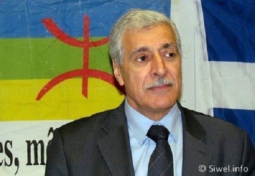 Ferhat Mehenni, président de l'ANAVAD sur les ondes de Radio Tamurt : « La Kabylie doit prendre son destin en main » Ferhat Mehenni, président de l'ANAVAD sur les ondes de Radio Tamurt : « La Kabylie doit prendre son destin en main »