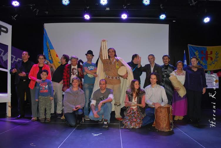 Une première à Laval ! Kabyles, autochtones Mohawk et québécois réunis dans un même spectacle coloré, festif et amical.